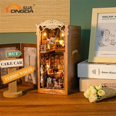 Ručno izrađene minijaturne knjige Nook Crafts